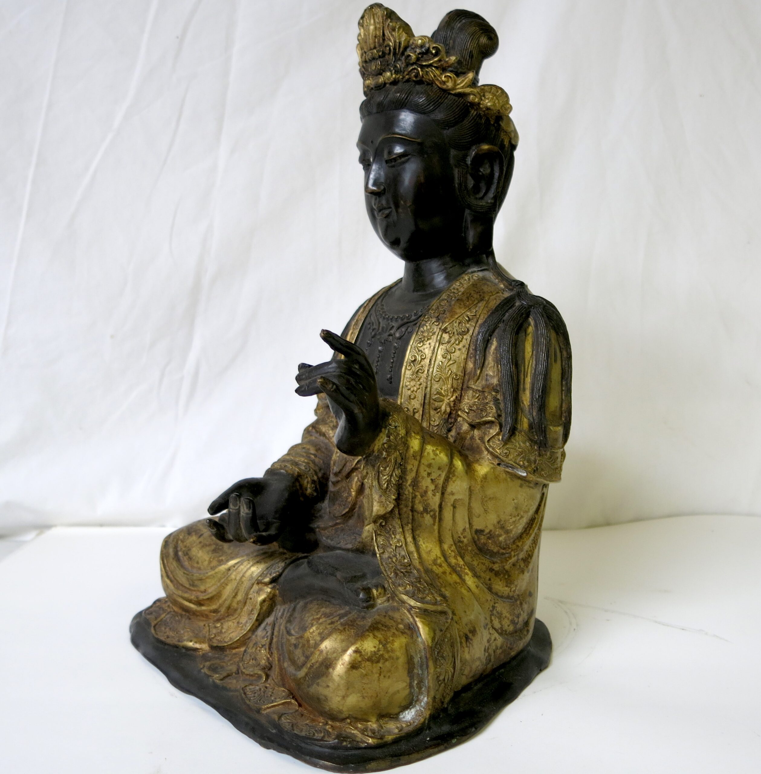 19th C. Chinese Gilt Bronze Seated Guanyin Bodhisattva - Image 5