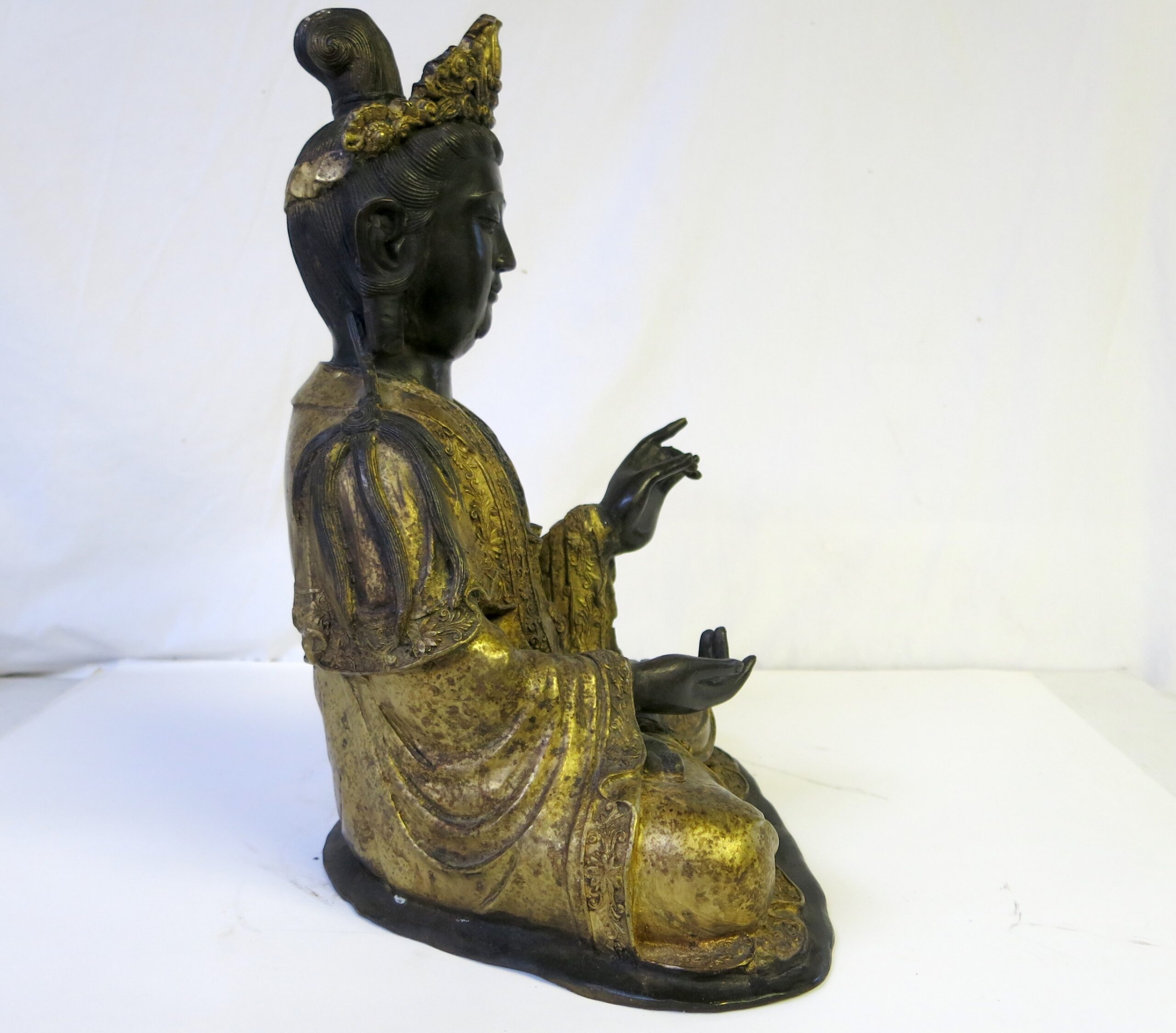 19th C. Chinese Gilt Bronze Seated Guanyin Bodhisattva - Image 9