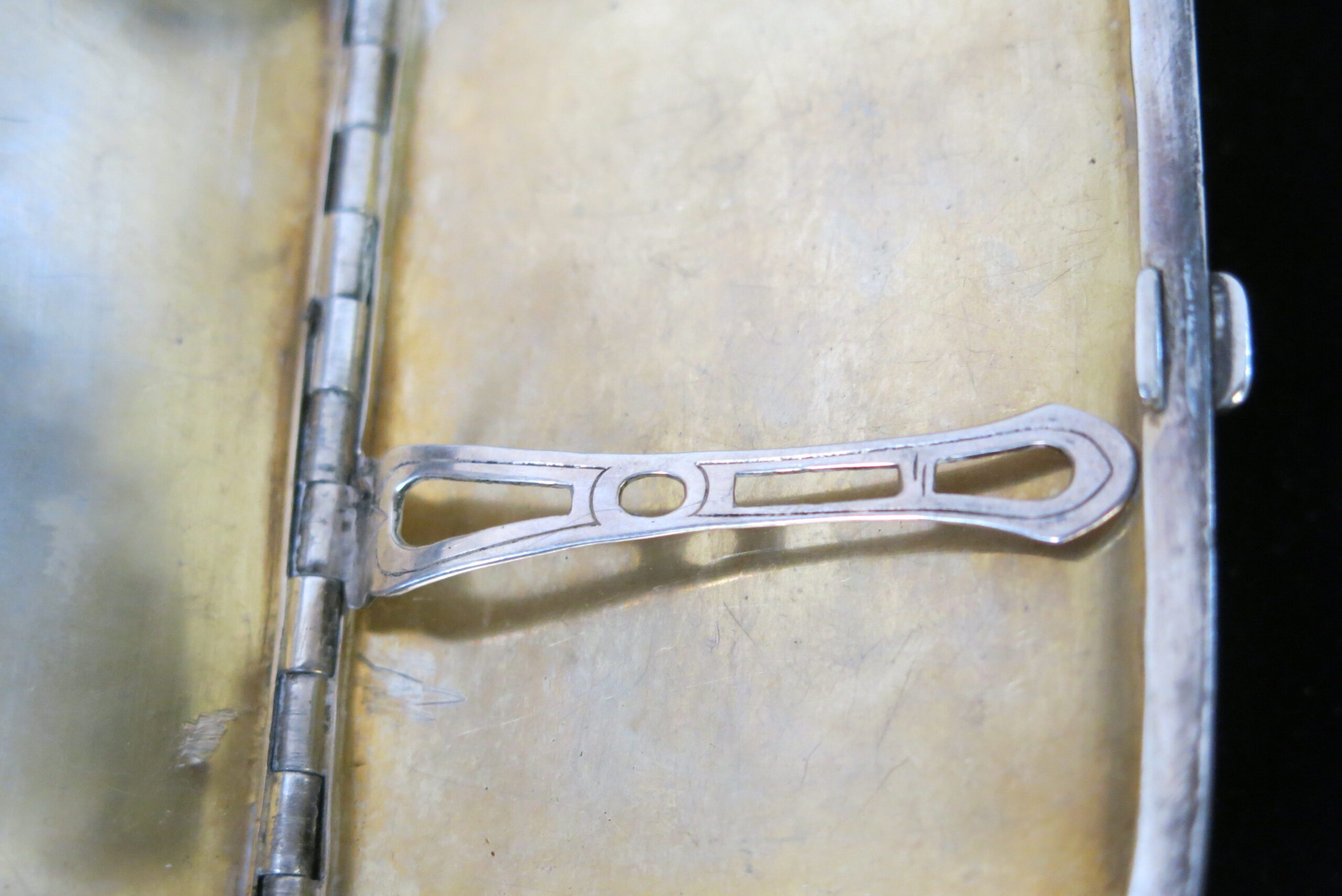 Ca. 1835 Sterling Silver and Gold Wash Hinged Georgian Dance Card Case - Image 7