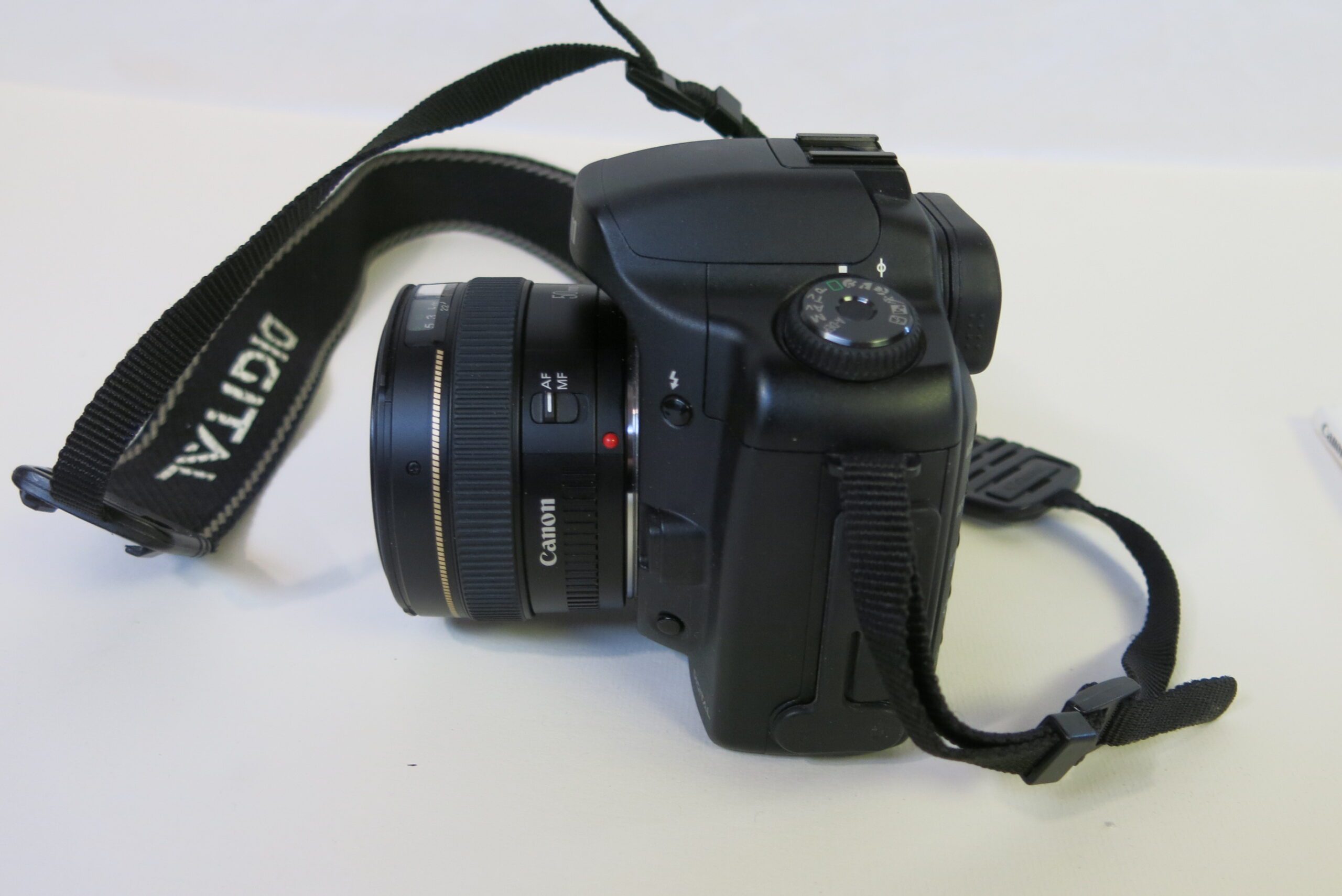Canon EOS 10D Digital Camera with 28mm Ultrasonic Lens EF - Image 4