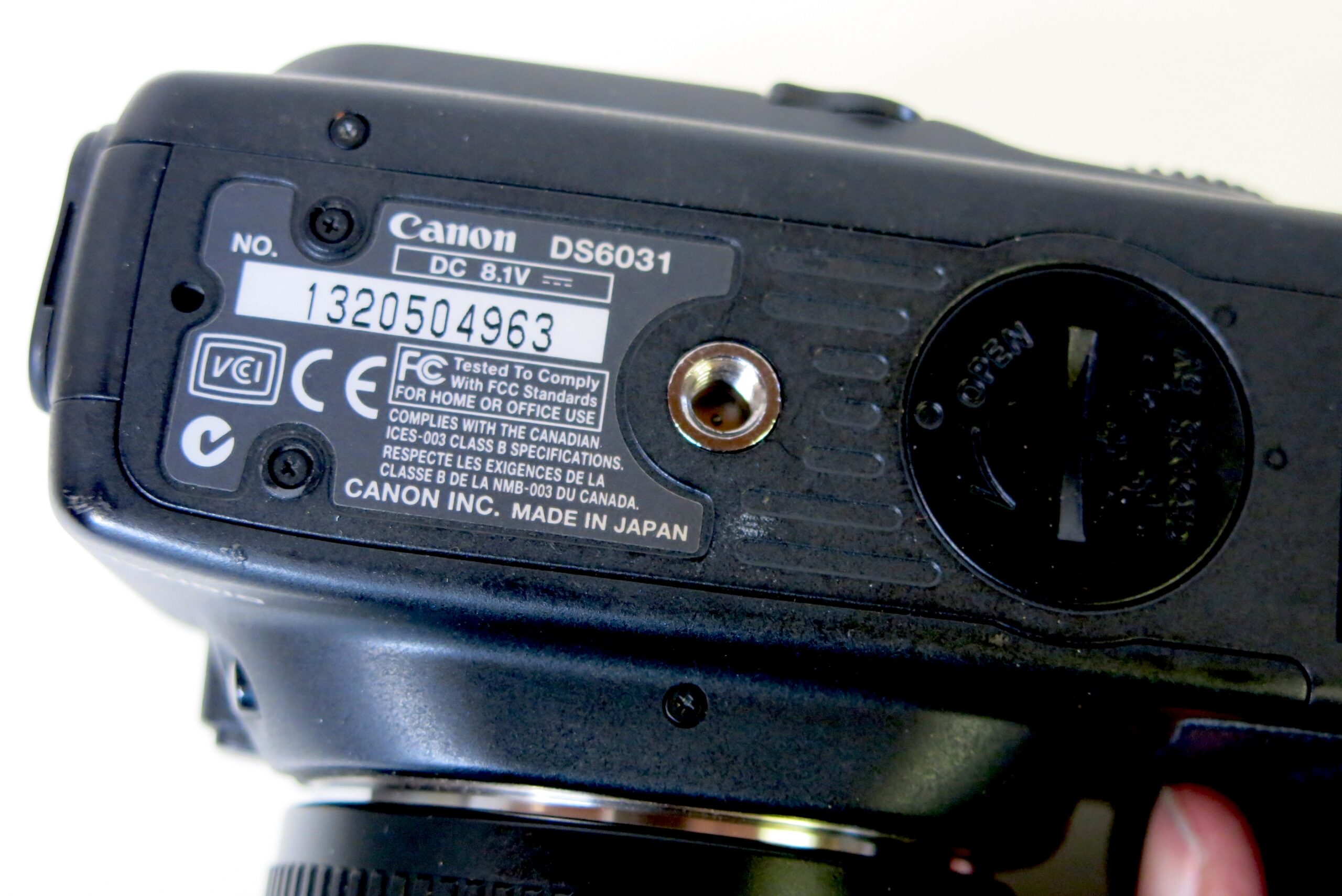 Canon EOS 10D Digital Camera with 28mm Ultrasonic Lens EF - Image 10