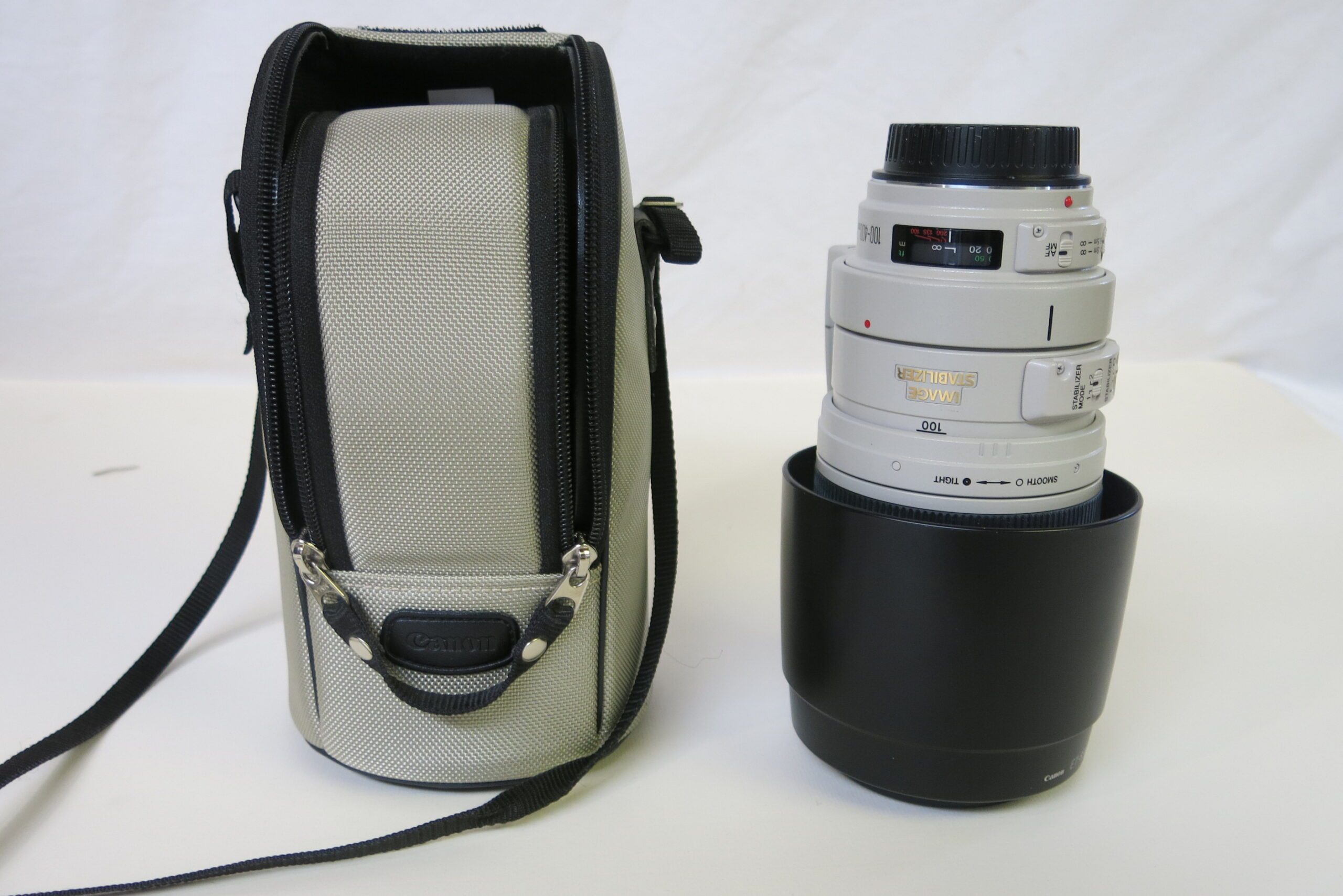 Canon UltraSonic EF 100-400mm 1:4-5.6 Zoom Lens with Image Stabilizer