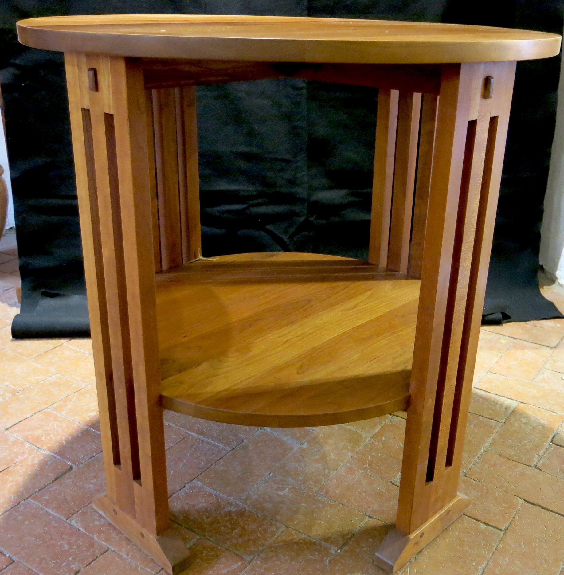 Stickley Mission Round End Table