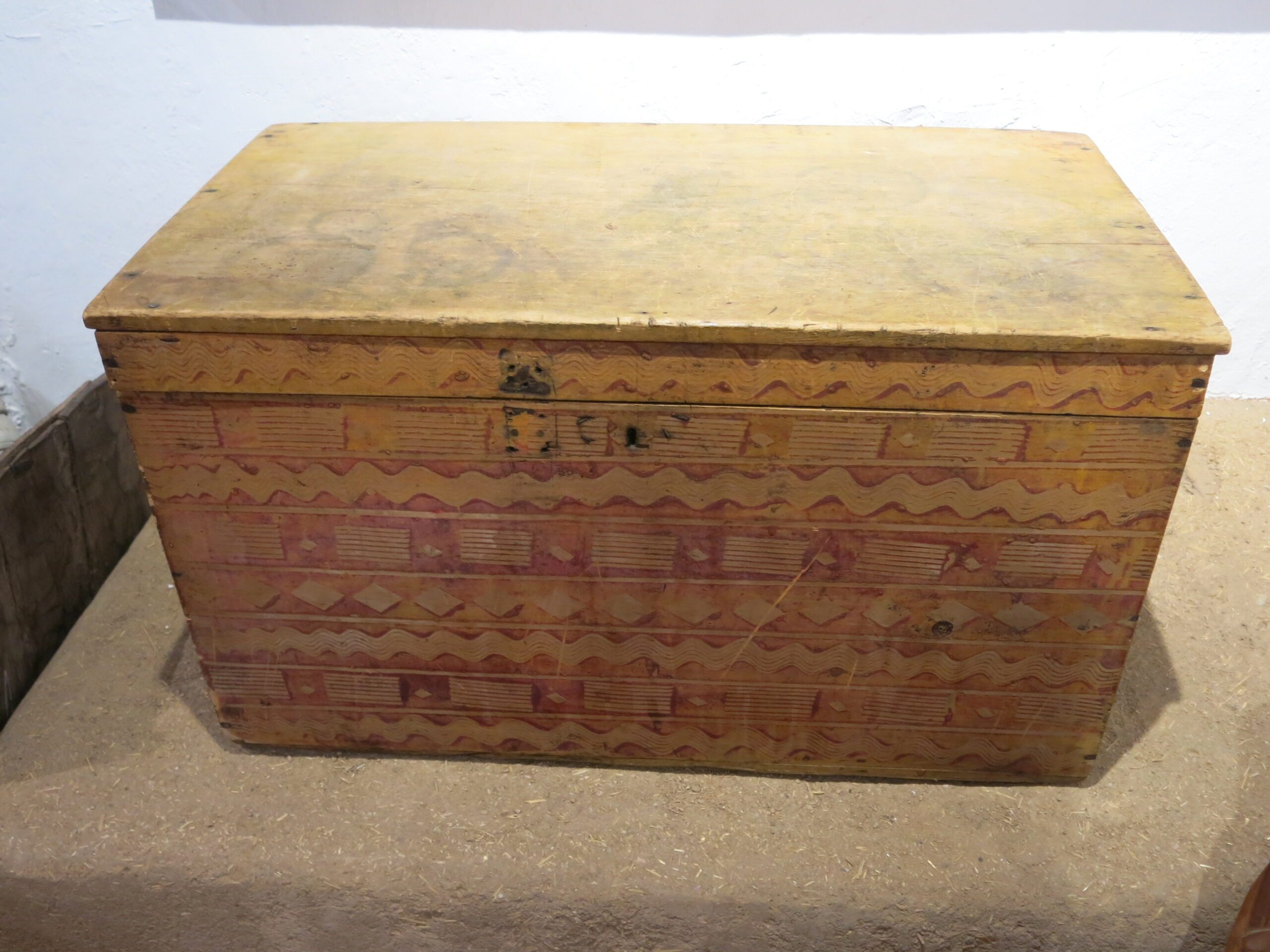 19th C. Hand Stenciled Pennsylvania Dutch Farmhouse Storage Chest