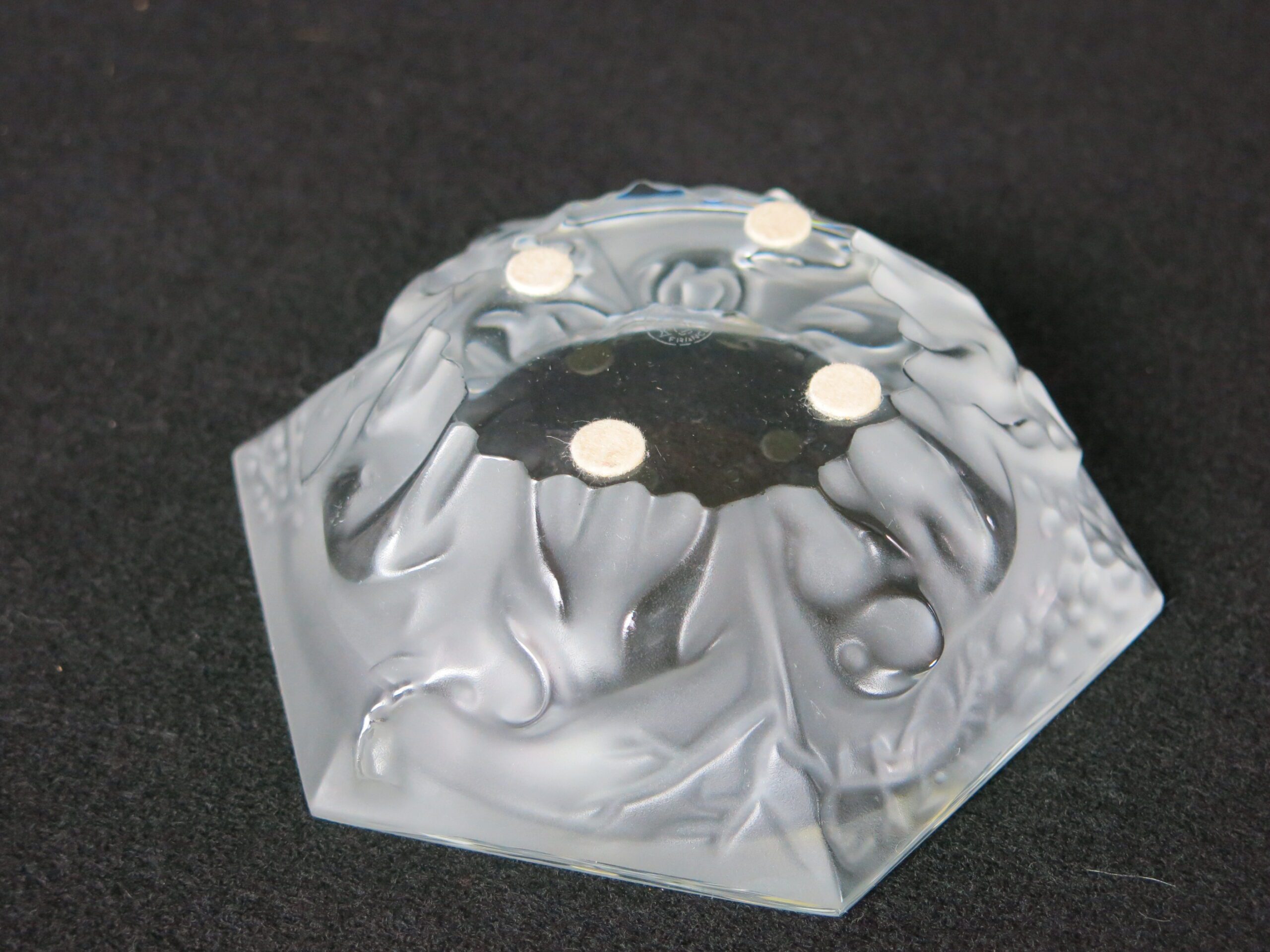 Baccarat France "Bol Éléphant" Elephant Nut Bowl - Image 5