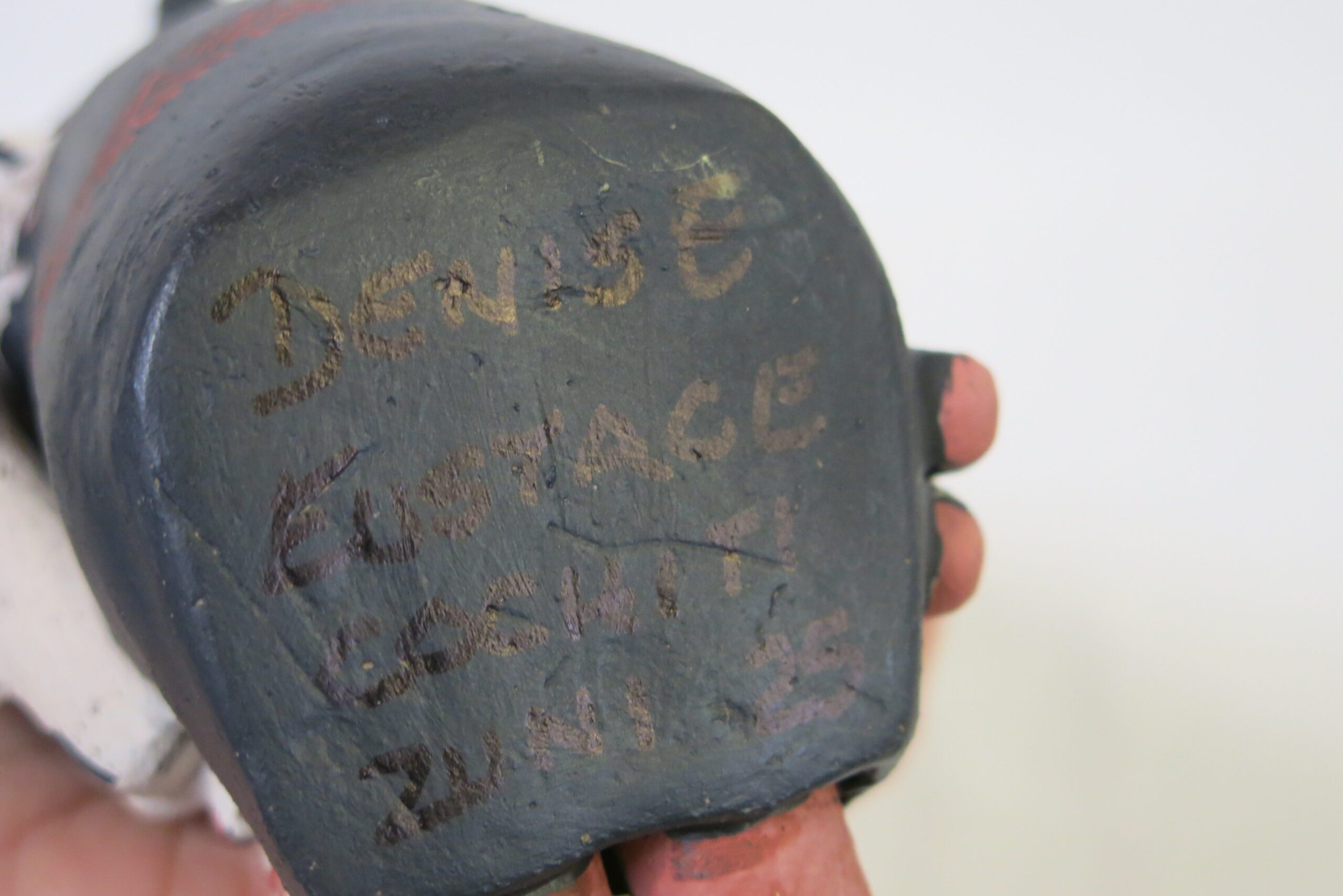 Denise Eustace Zuni Cochiti 10 Children Sitting Grandmother Storyteller Figurine - Image 8