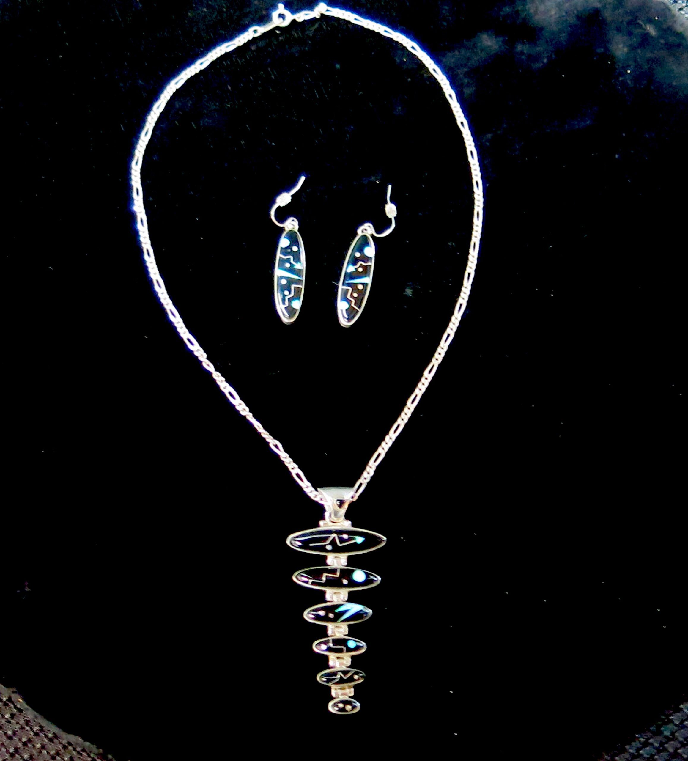 Ferris Jewelry Pendant and Earrings Set