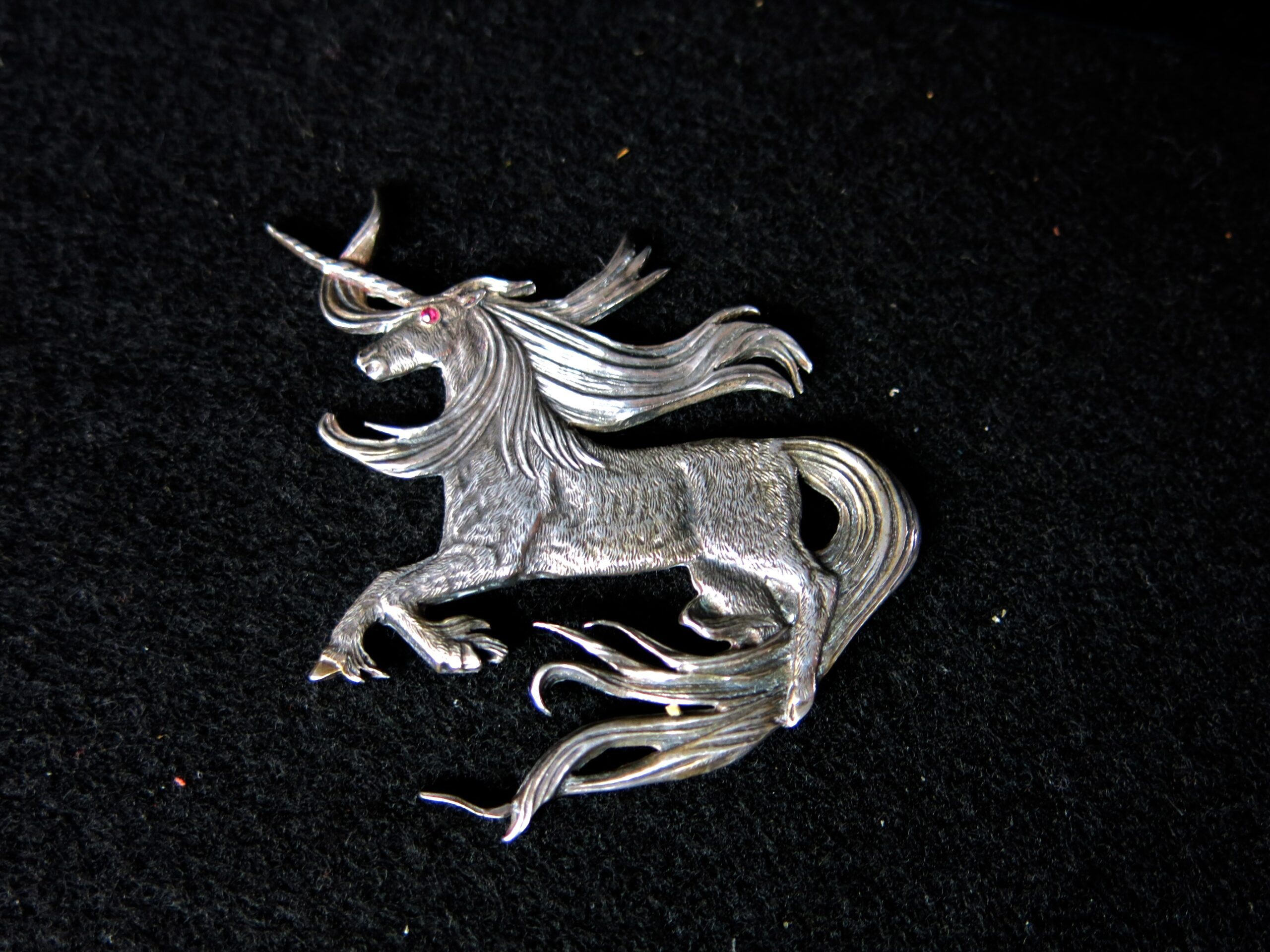 Ed Morgan Sterling Silver Brooch – Unicorn