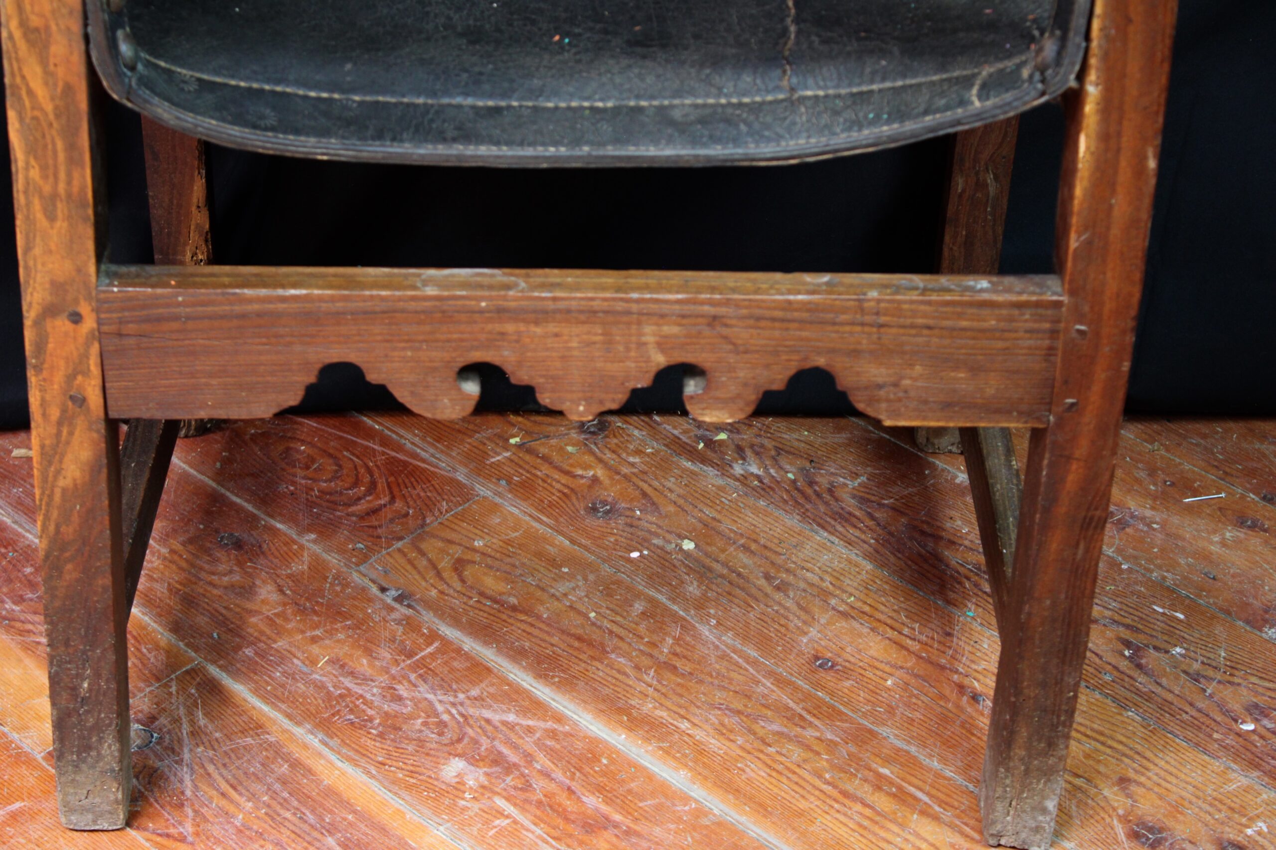 Antique Spanish Colonial Sillón de Frailero Armchair - Image 5