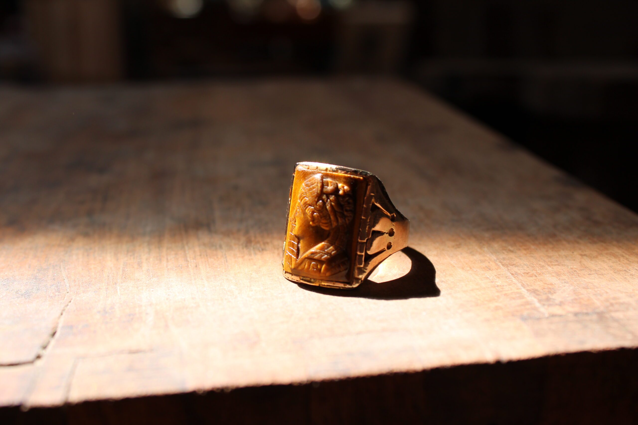 Ca. 1900 10k Gold Carved Tiger's Eye Cameo Signet 10g Ring - Image 4