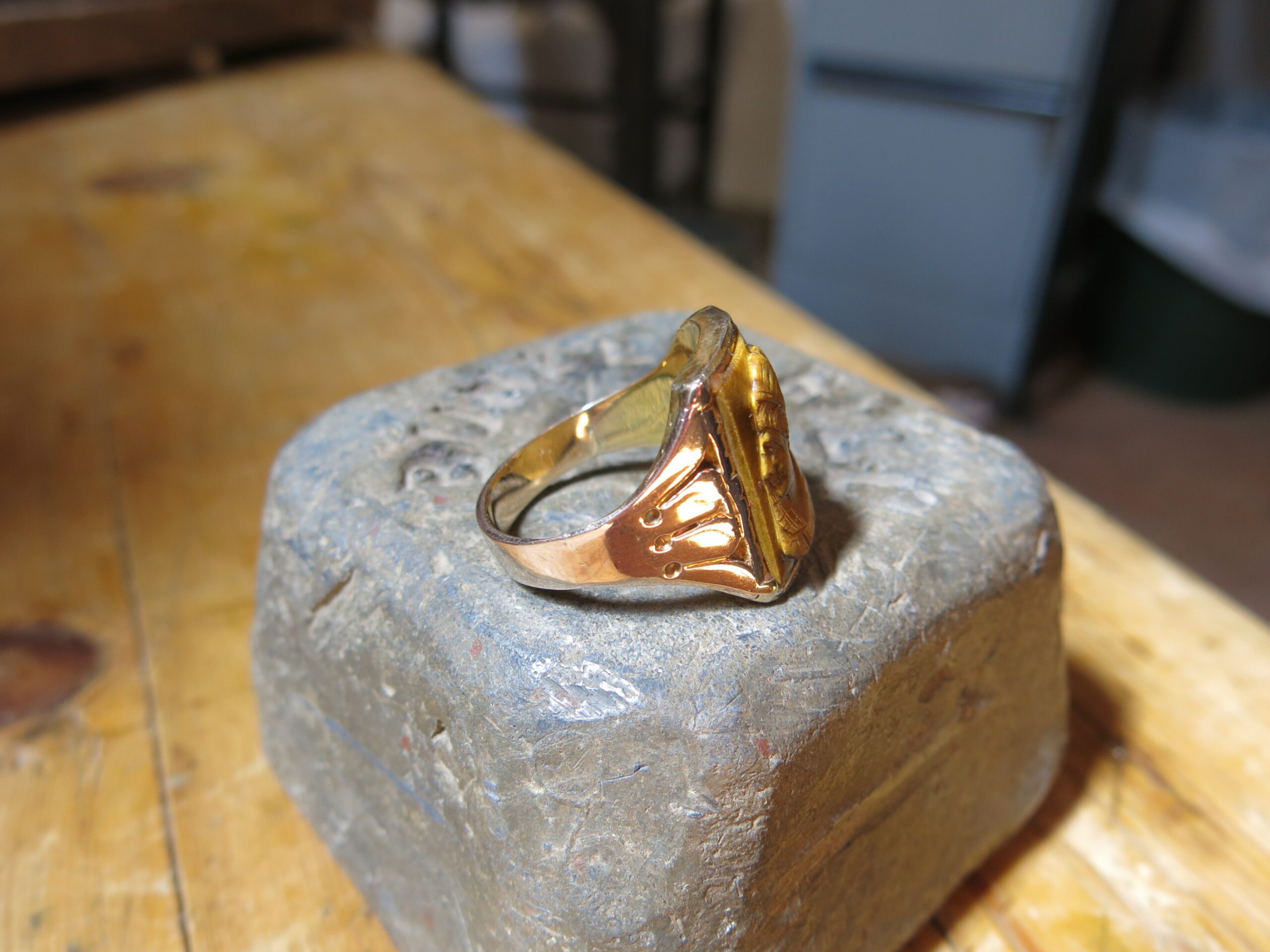 Ca. 1900 10k Gold Carved Tiger's Eye Cameo Signet 10g Ring - Image 11