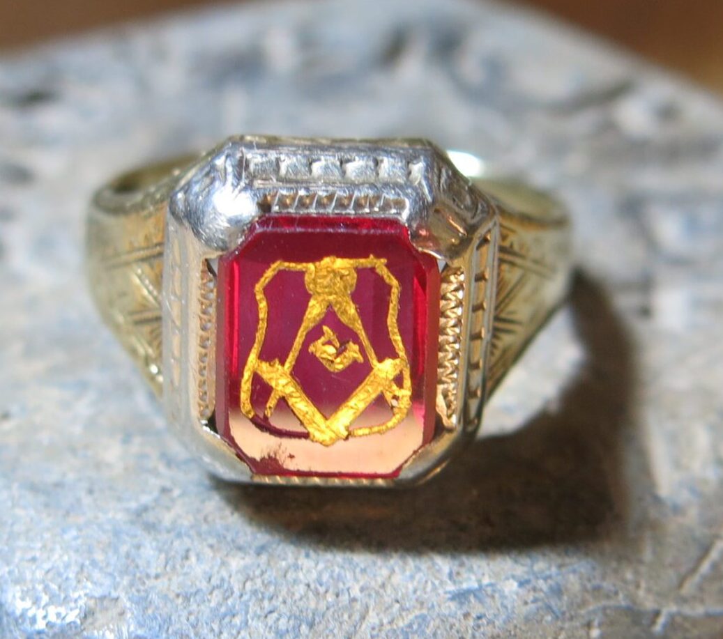 Vintage 1920s Masonic Ring 10k Yellow Gold & Synthetic Ruby
