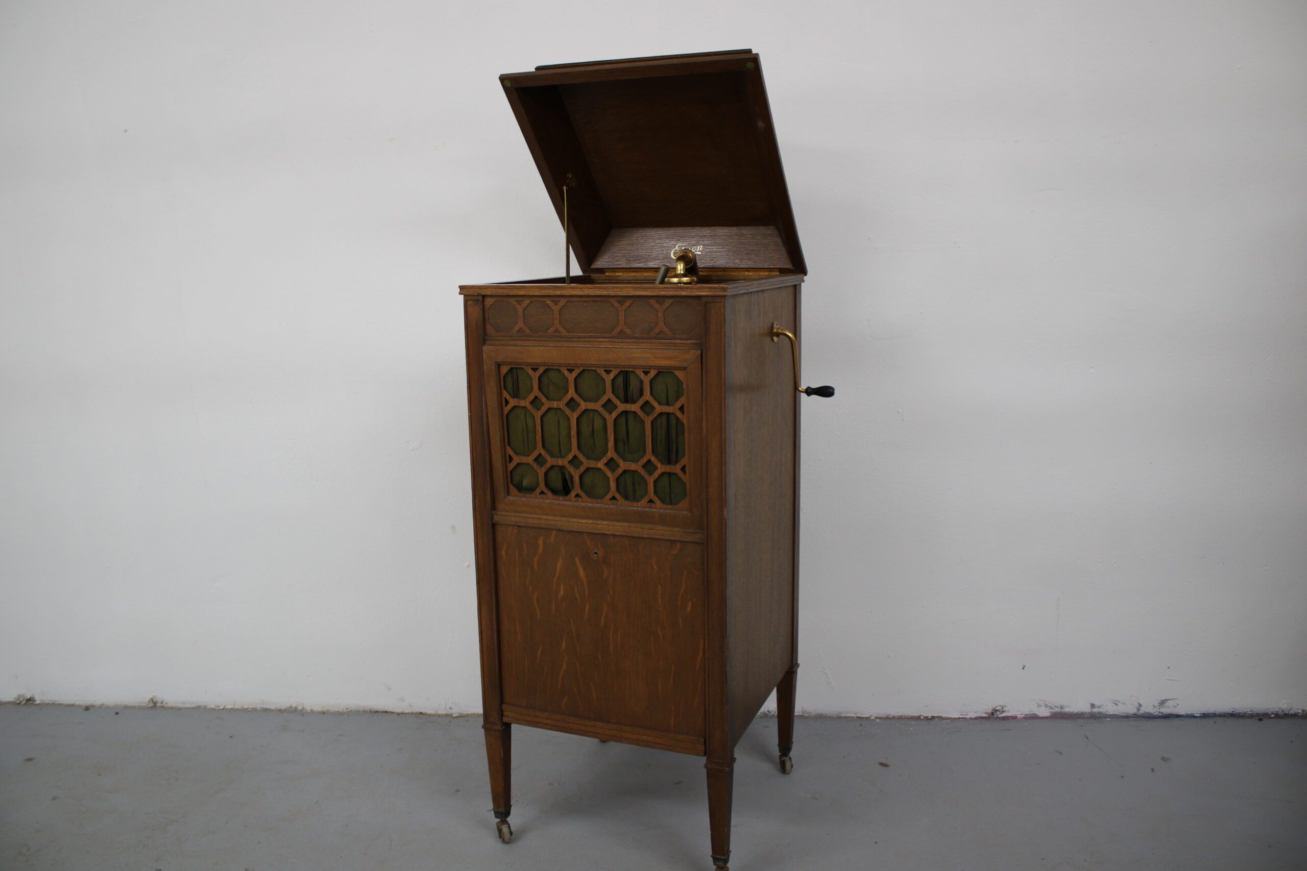 Antique Edison Diamond Disc S-19 Sheraton Phonograph with Records – Plays!