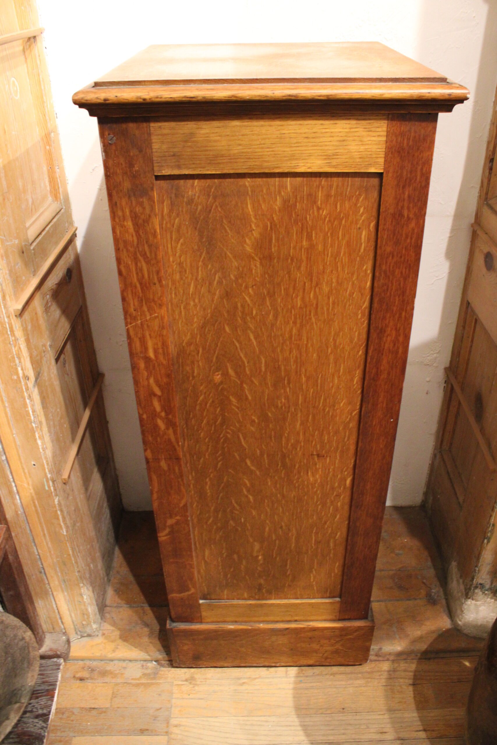 Shannon File Co. Oak Tambour Filing Cabinet c.1895-1910 - Image 8