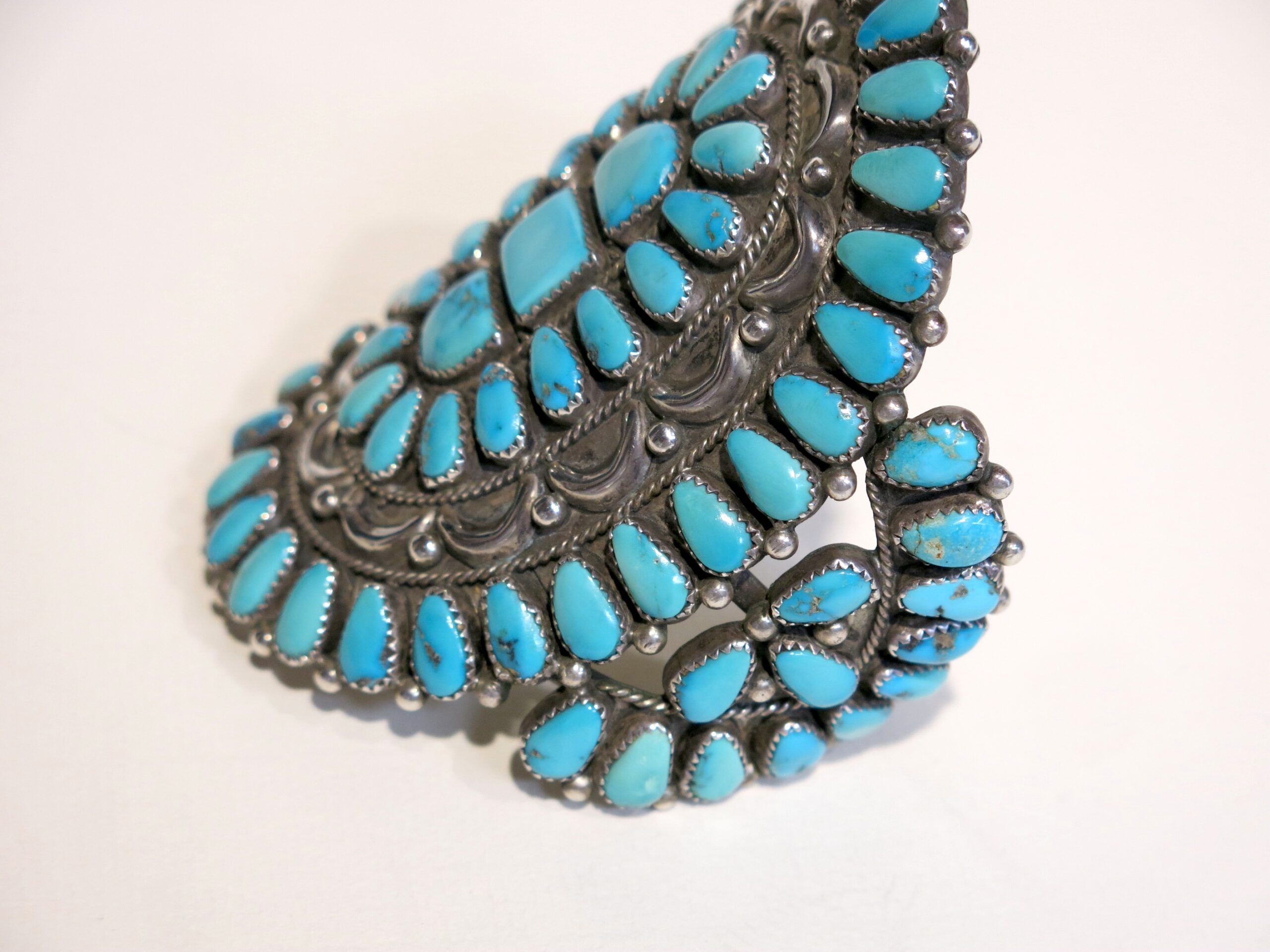 J&E Wilson Navajo Sterling Silver Sleeping Beauty Turquoise Cluster Cuff - Image 7