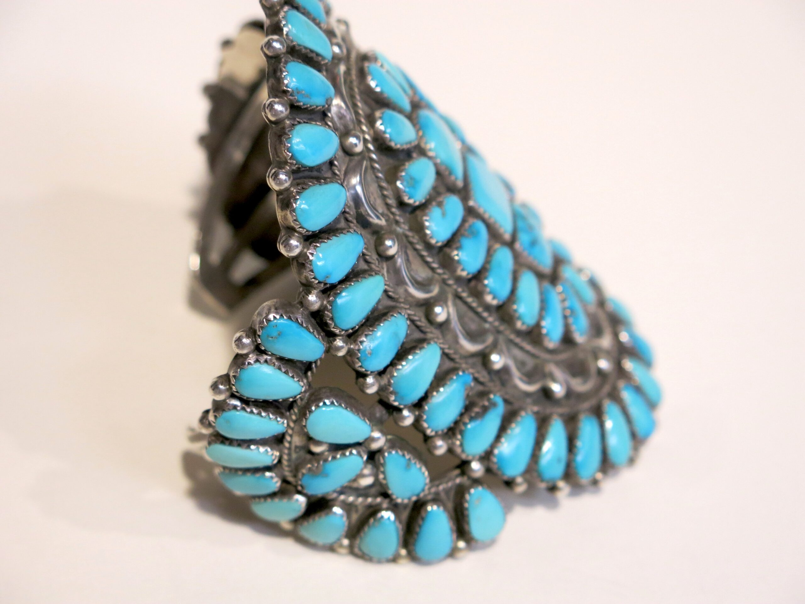 J&E Wilson Navajo Sterling Silver Sleeping Beauty Turquoise Cluster Cuff - Image 8