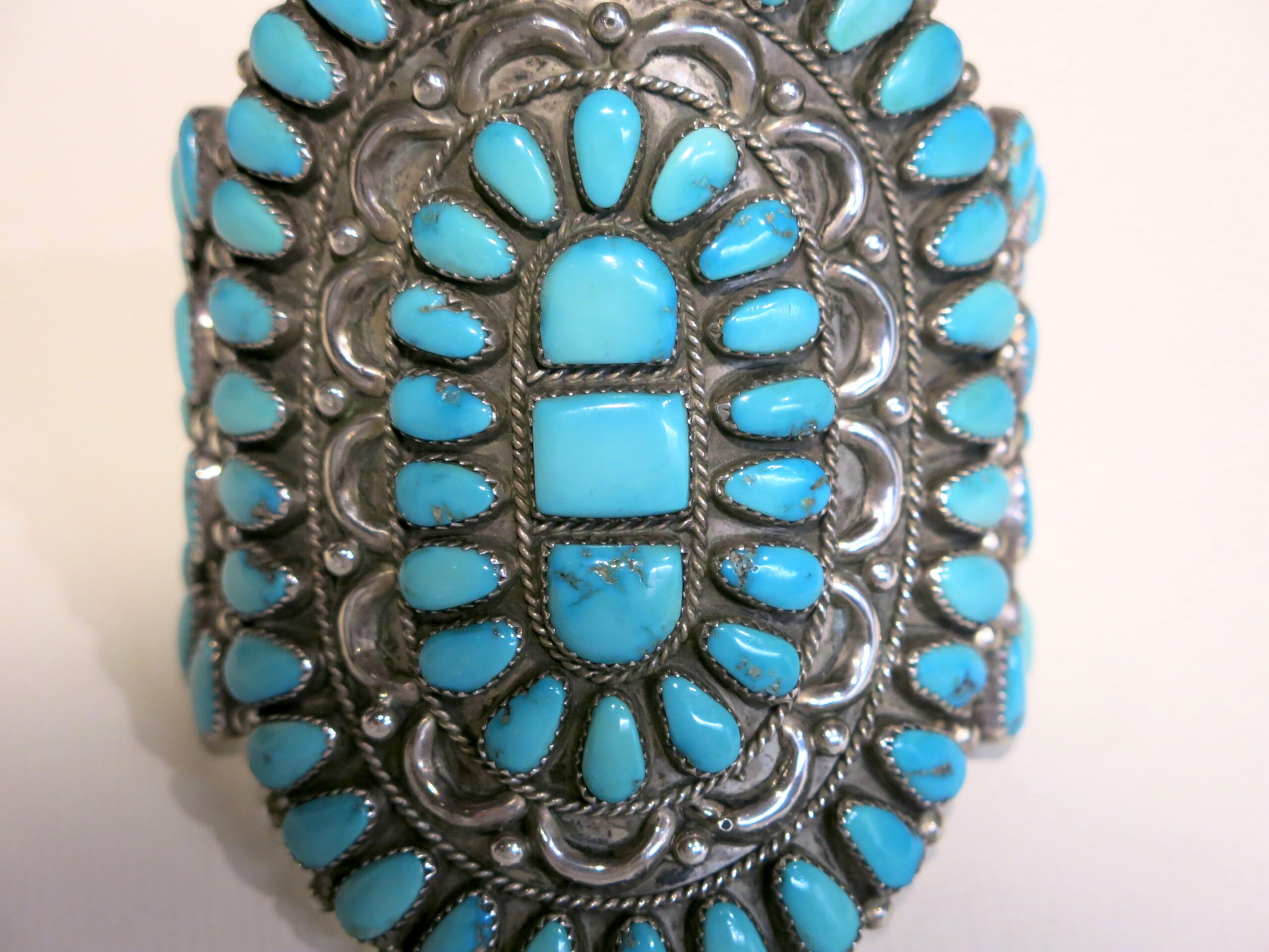 J&E Wilson Navajo Sterling Silver Sleeping Beauty Turquoise Cluster Cuff - Image 9