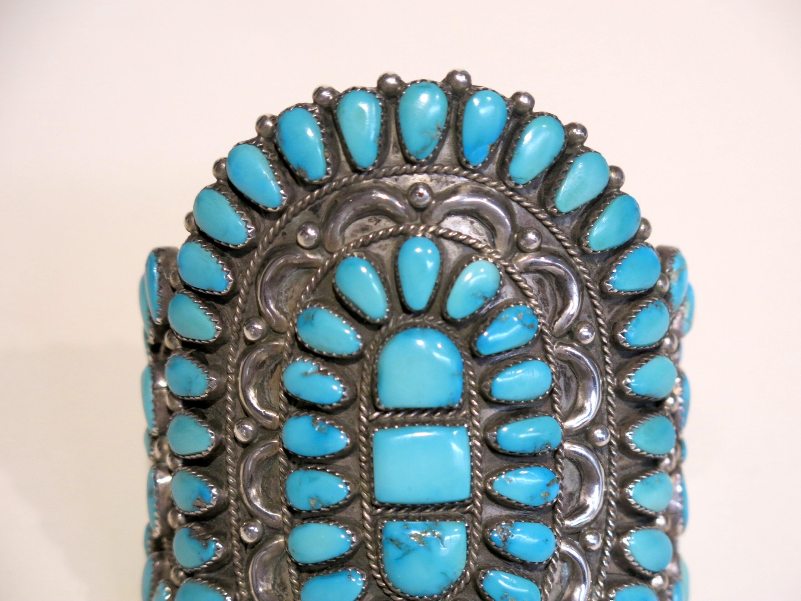 J&E Wilson Navajo Sterling Silver Sleeping Beauty Turquoise Cluster Cuff - Image 10