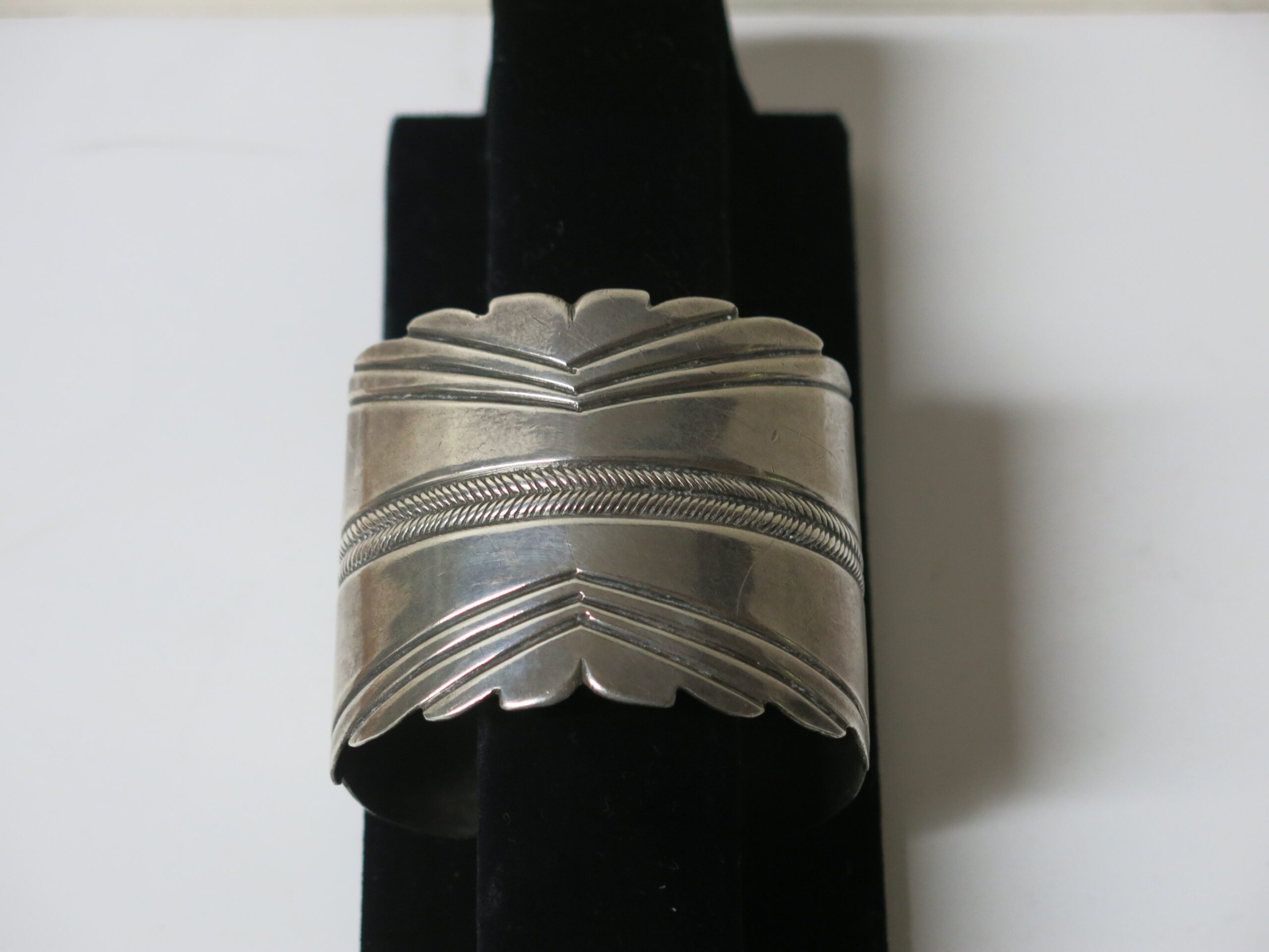 Southwest/Navajo Silver Feather-Design Cuff Bracelet, Unmarked