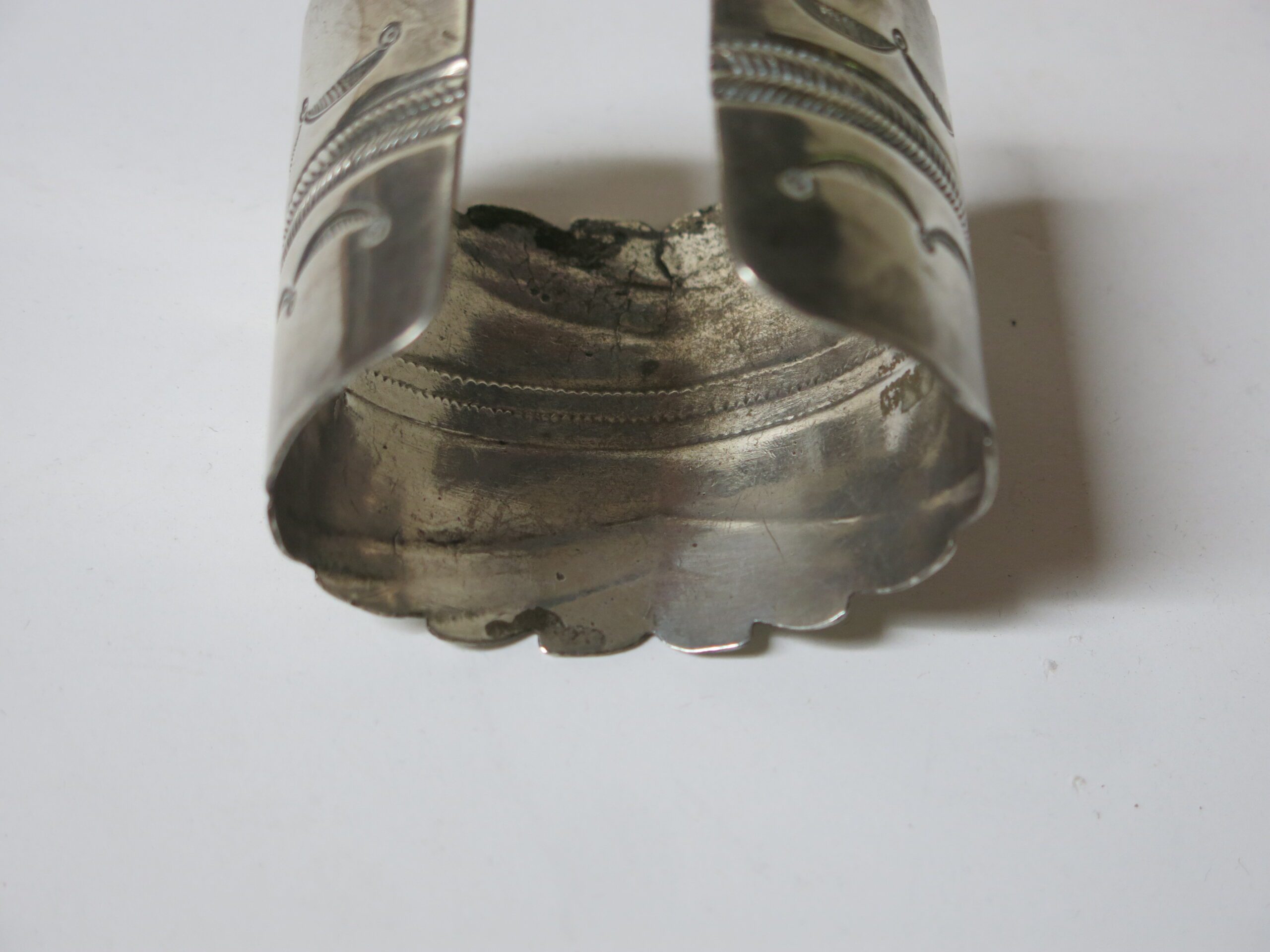 Southwest/Navajo Silver Feather-Design Cuff Bracelet, Unmarked - Image 7
