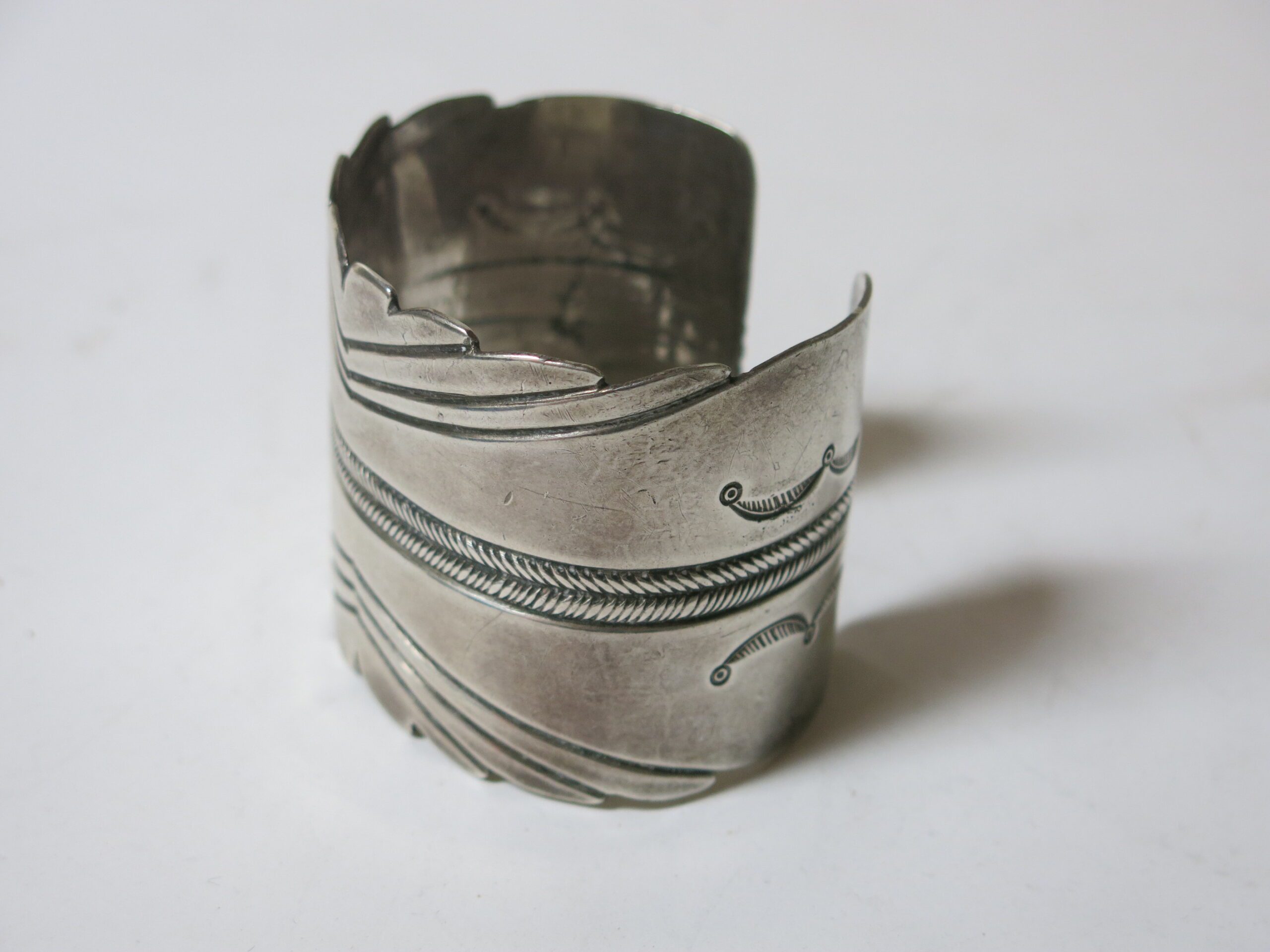 Southwest/Navajo Silver Feather-Design Cuff Bracelet, Unmarked - Image 8
