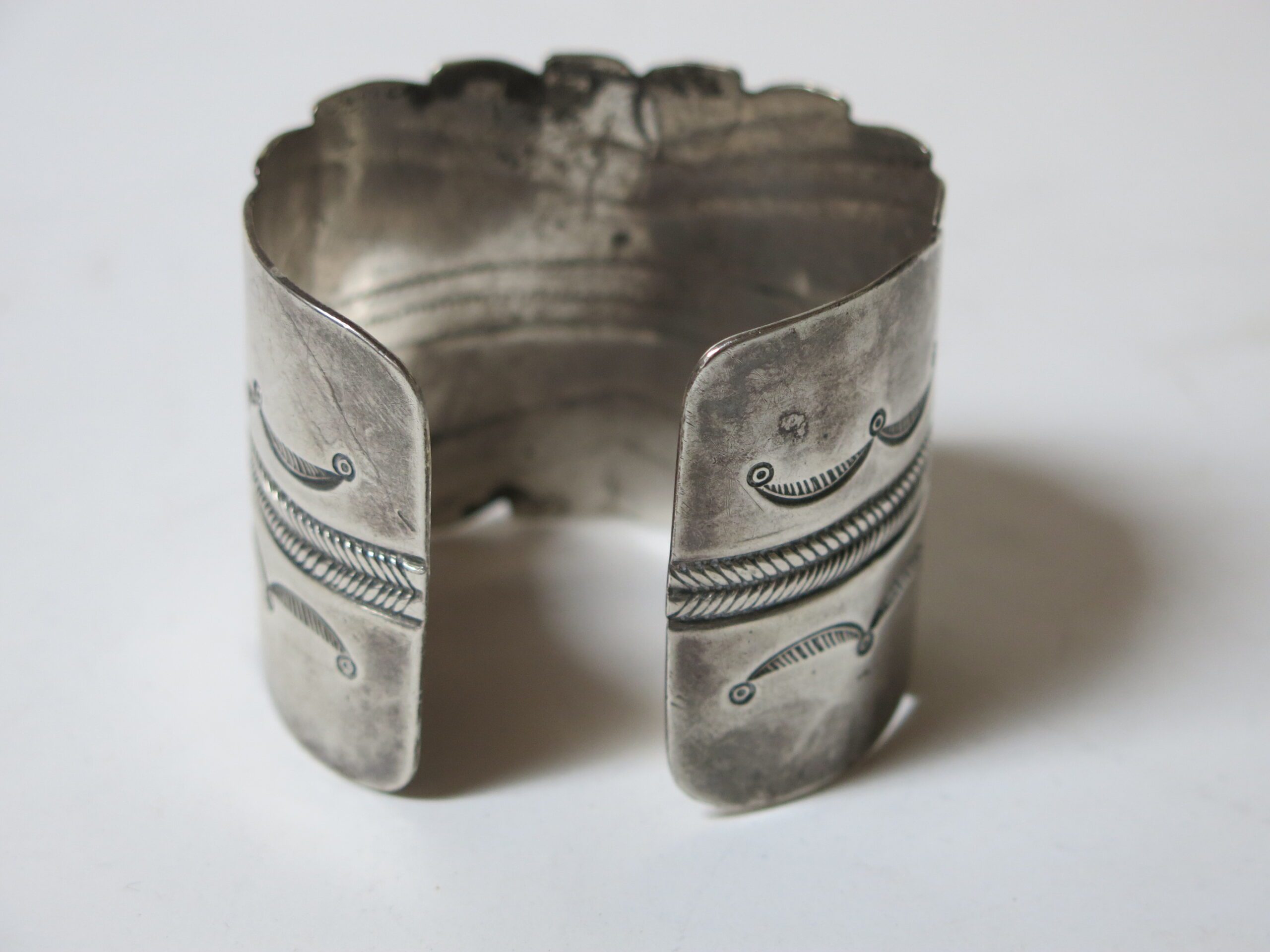 Southwest/Navajo Silver Feather-Design Cuff Bracelet, Unmarked - Image 9