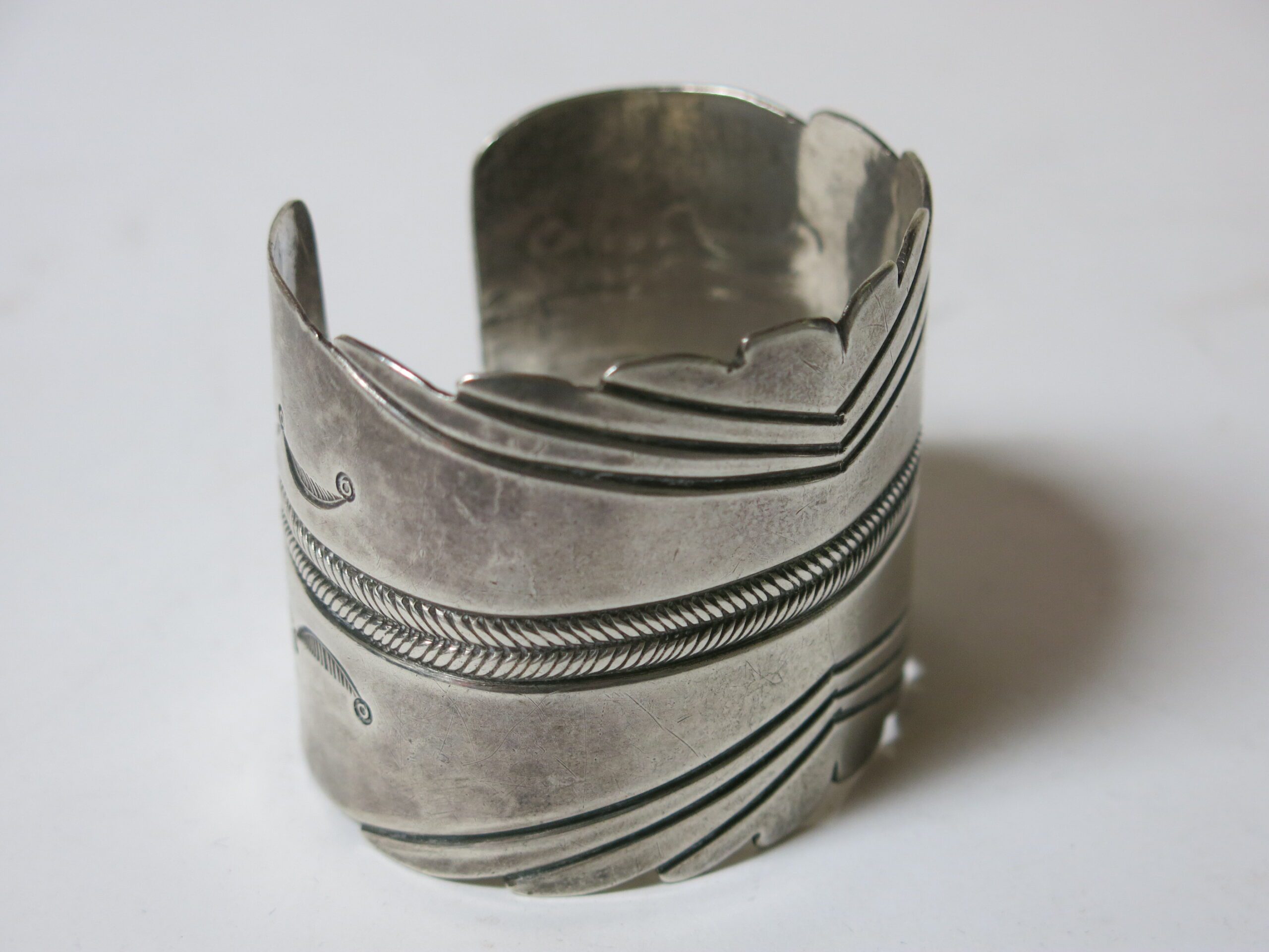 Southwest/Navajo Silver Feather-Design Cuff Bracelet, Unmarked - Image 10