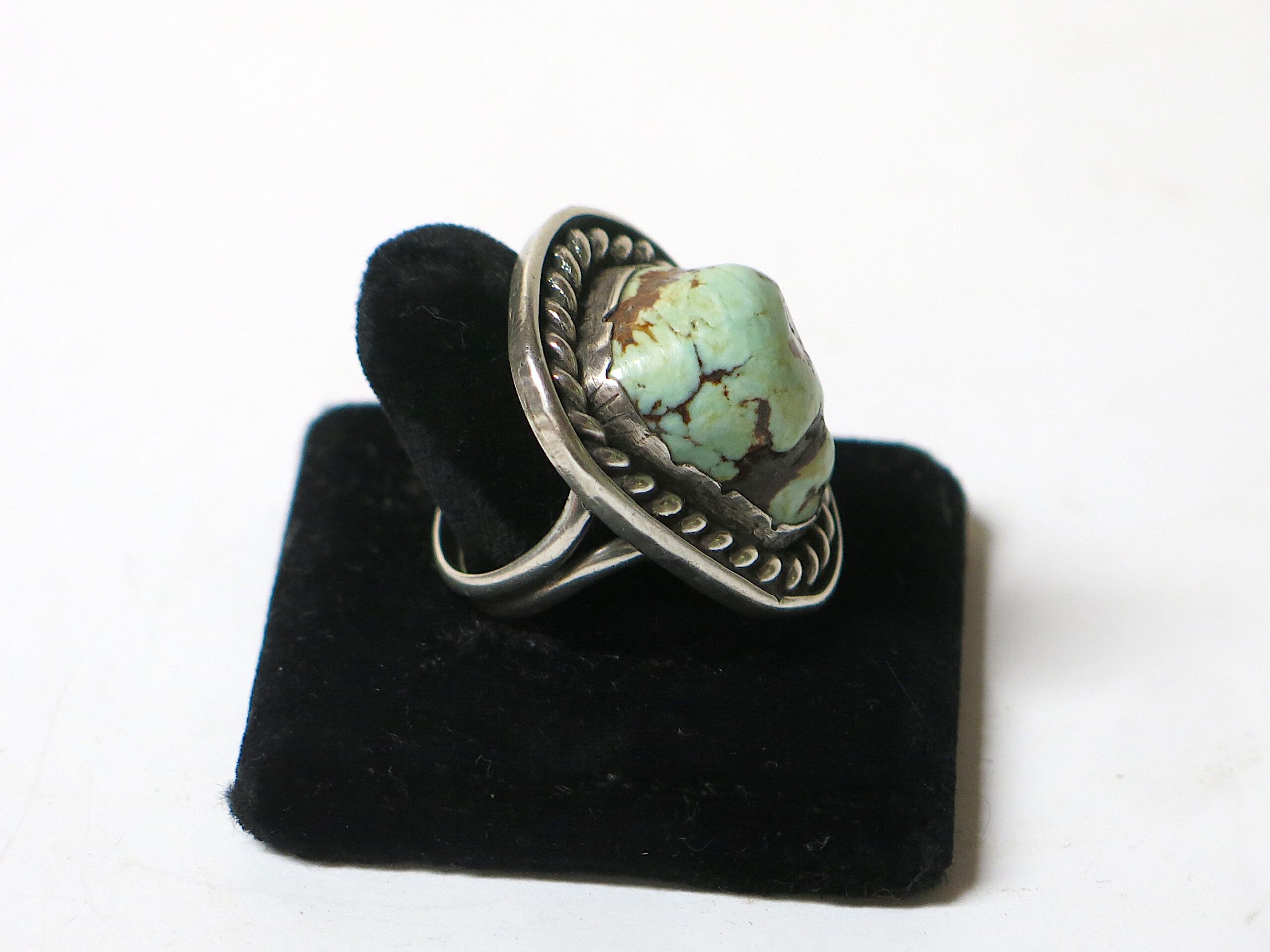 Vintage Sterling Silver Ring with Natural Turquoise Nugget - Image 4