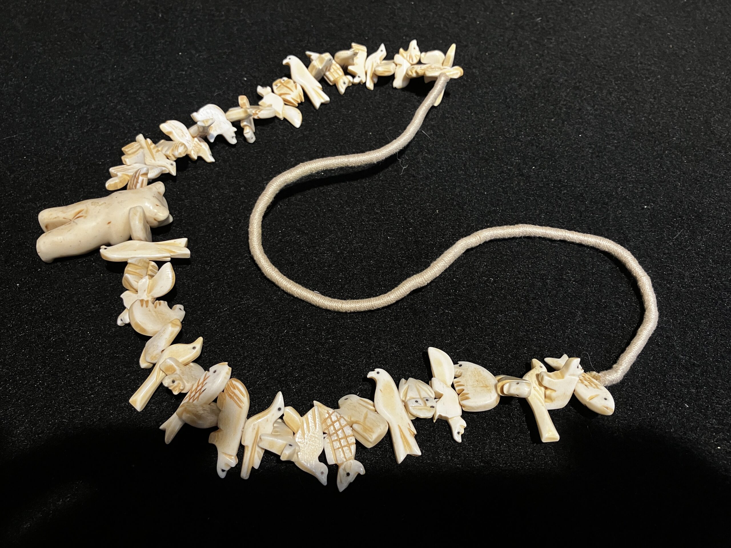 Vintage Southwest Zuni Style Carved Bone Animal Fetish Necklace - Image 6