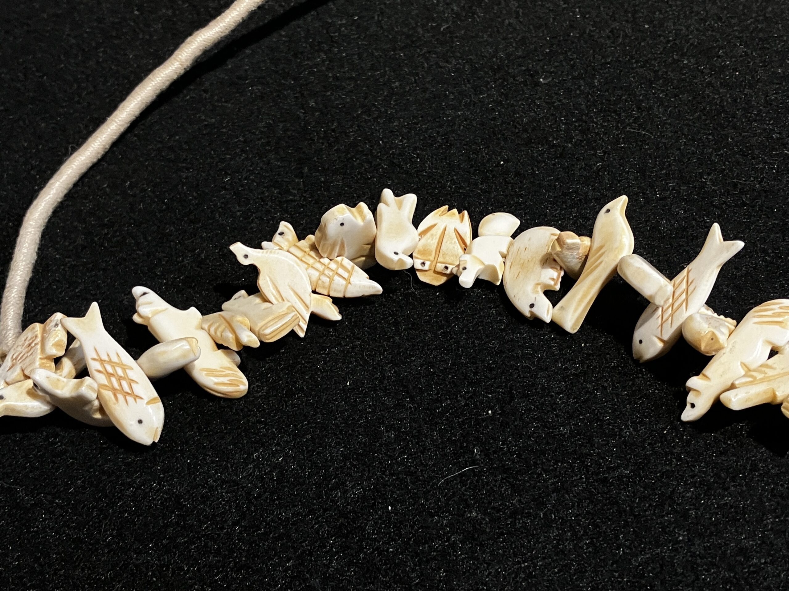 Vintage Southwest Zuni Style Carved Bone Animal Fetish Necklace - Image 9